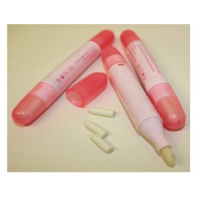 Correction pen with 3 spare pens