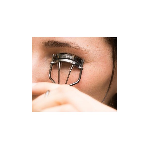 EYELASH CURLER